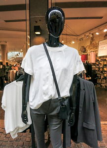 女装品牌推荐 精选服装服饰零售指南